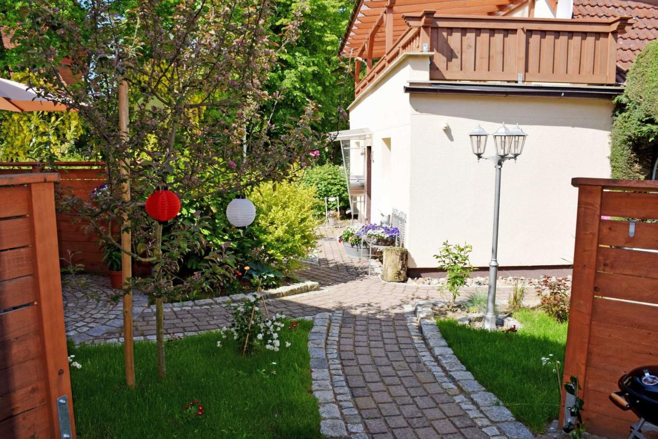 Ferienhaus Zum Hafen In Altefaehr Exterior photo