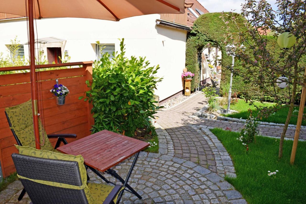 Ferienhaus Zum Hafen In Altefaehr Exterior photo